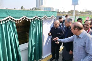 PM inaugurates Jinnah Square; appreciates its completion in record 72-day