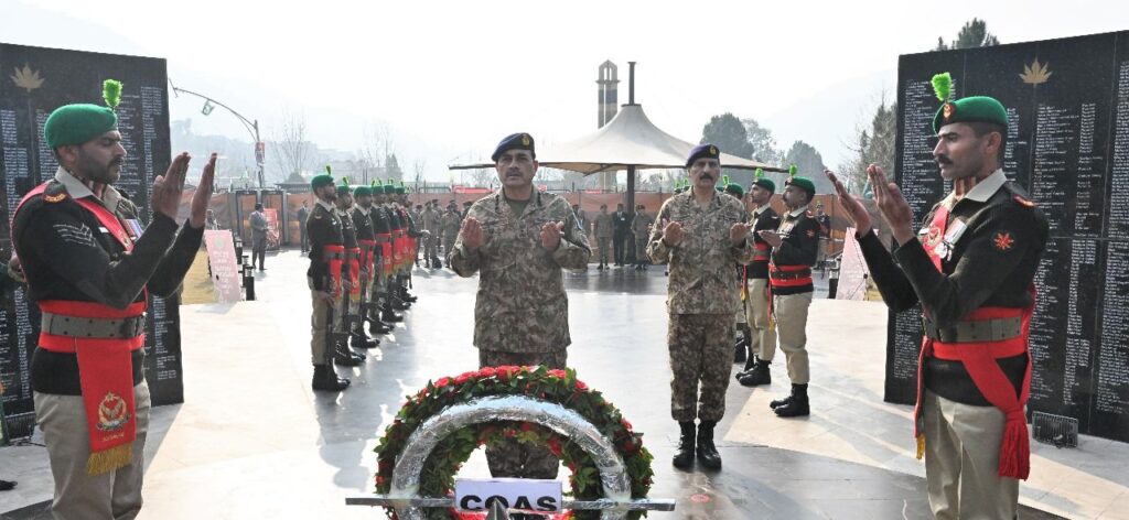 COAS visits Muzaffarabad, pays homage to sacrifices of martyrs