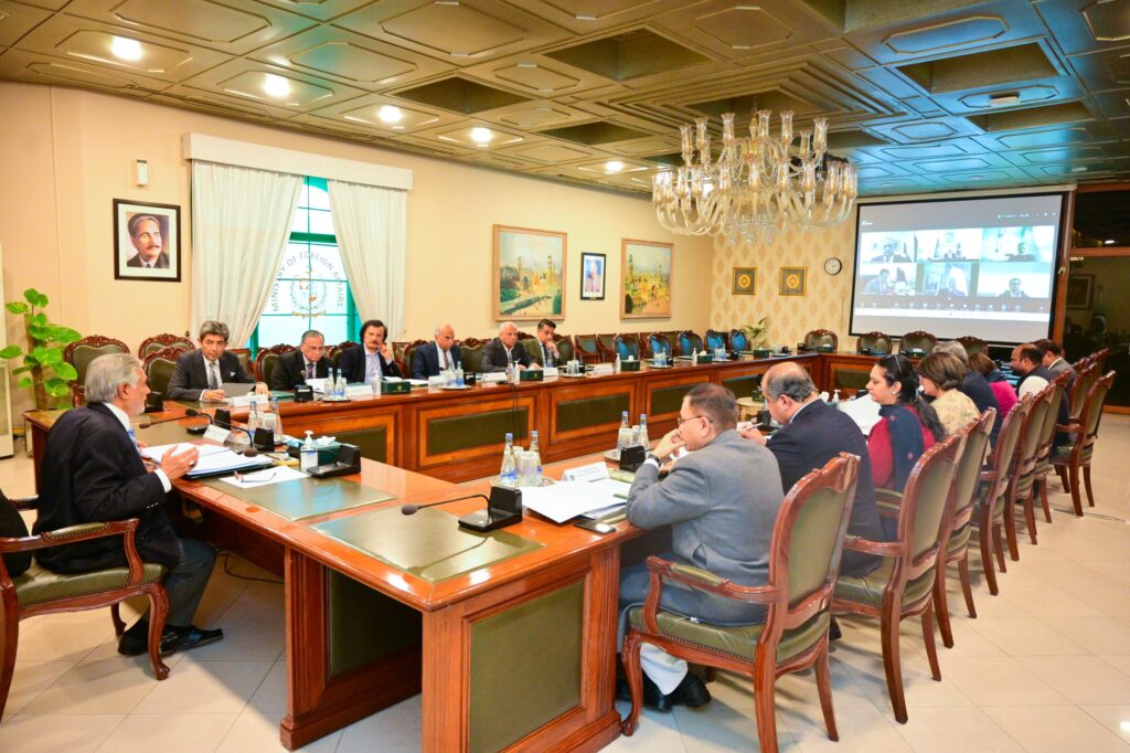 DPM Dar chairs first meeting of committee on improving government efficiency