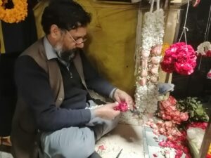 Petals of Profit: Islamabad's flower sellers bloom on special days