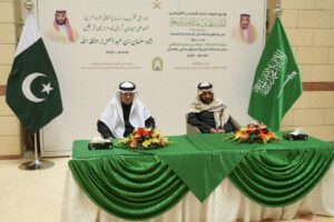 Saudi ambassador hands over travel documents to Pakistani Umrah pilgrims invited as state guests