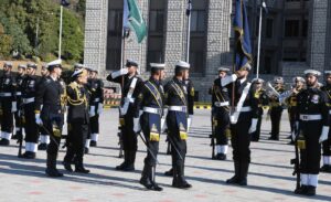 Pakistan, Bangladesh Naval Chiefs discuss matters of mutual interest
