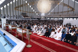 A large number of faithful offering Namaz-e-Juma-tul-Wida (Friday prayer) at Faisal Masjid during holy month of Ramzan