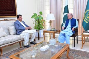 Federal Minister for Kashmir Affairs, Gilgit Baltistan, States and Frontier Regions Engineer Ameer Maqam calls on Prime Minister Muhammad Shehbaz Sharif