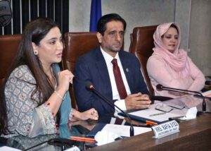 Ms. Rafia Syed, Director General Punjab-I TDAP, addresses a meeting at the Faisalabad Chamber of Commerce & Industry (FCCI), discussing trade and business opportunities.
