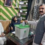 An APP employee exercises his right to vote during the APP Employees Union Election 2025 at APP Sargodha Bureau