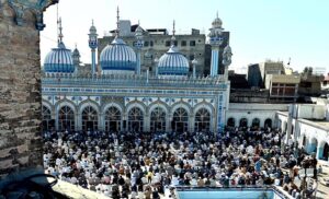 A large number of faithful offering Namaz-e-Juma-tul-Wida (Friday prayer) at Qadeemi Jamia Masjid during holy month of Ramzan