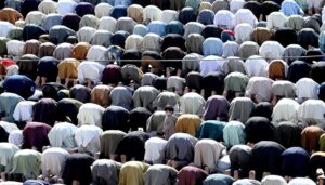 A large number of faithful offering Namaz-e-Juma-tul-Wida (Friday prayer) at Qadeemi Jamia Masjid during holy month of Ramzan