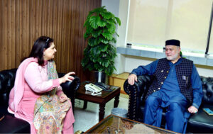 Chairperson BISP Robina Khalid calls on the Federal Minister for Poverty Alleviation and Social Security Syed Imran Ahmad Shah at his office