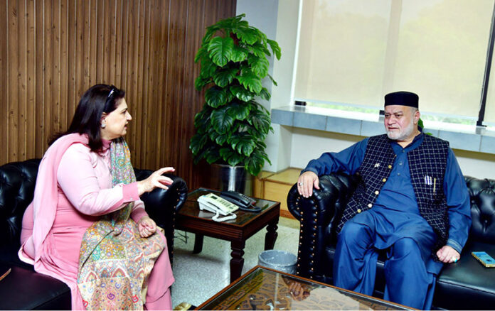 Chairperson BISP Robina Khalid calls on the Federal Minister for Poverty Alleviation and Social Security Syed Imran Ahmad Shah at his office