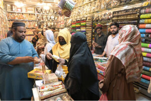 A large number of people at Eid shopping in Urdu bazaar