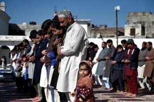 A large number of faithful offering first Friday prayer of Holy Fasting Month of Ramzanul Mubarak in Qadeemi Jamia Masjid.