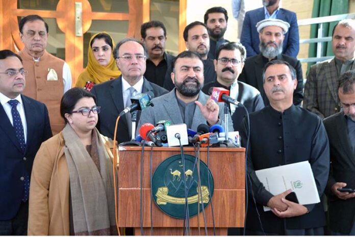 Chief Minister Balochistan Mir Sarfaraz Bugti addressing a press conference at CM Secretariat. Federal Ministers including Aurangzeb Khan, Sardar Awais Leghari, Ahad Cheema are also seen