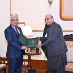 Wafaqi Mohtasib Mr Ejaz Ahmed Qureshi presenting the Annual Report of the Federal Ombudsman for the year 2024 to President Asif Ali Zardari, at Aiwan-e-Sadr