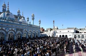 A large number of faithful offering first Friday prayer of Holy Fasting Month of Ramzanul Mubarak in Qadeemi Jamia Masjid.