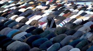 A large number of faithful offering first Friday prayer of Holy Fasting Month of Ramzanul Mubarak in Qadeemi Jamia Masjid.