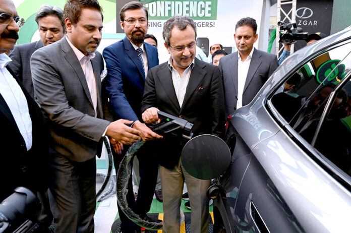 Federal Minister for Energy (Power Division) Sardar Awais Ahmad Khan Leghari inaugurates the GO green Avenue the future of sustainable Mobility Pakistan first 120KW -240KW Fast Charging station under the initiative of the Ministry of Energy