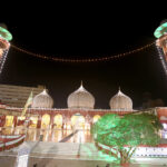 A beautifully decorated view of Memon Mosque on the first day of Ramadan-ul-Mubarak