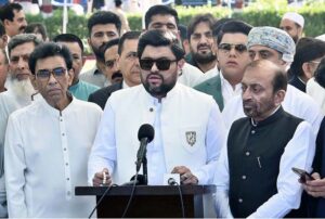 Governor Sindh Kamran Khan Tessori along with Federal Minister for Education and Professional Training Dr. Khalid Maqbool Siddiqui talking to media after Eidul Fitr prayers at Governor House