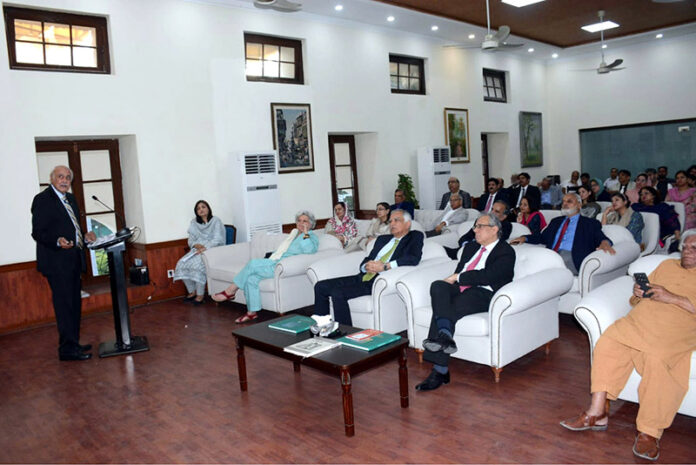 Dr. Ijaz Munir Rector NSPP addressing the audience at the launch of Sadequain Gallery and a book showcasing the artist's restored masterpieces at NSPP