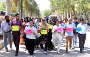Sindh Madresssat ul Islam University organizes a rally in solidarity with the Armed Forces of Pakistan and condemns the recent act of terrorism against innocent citizens in Jafar Express incident