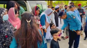 IG Rizvi celebrates Eid with families of Martyrs