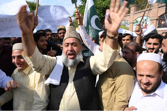 Pakistan Zindabad Movement and civil society stage protest demonstration against terrorist organizations targeting country outside at Press Club