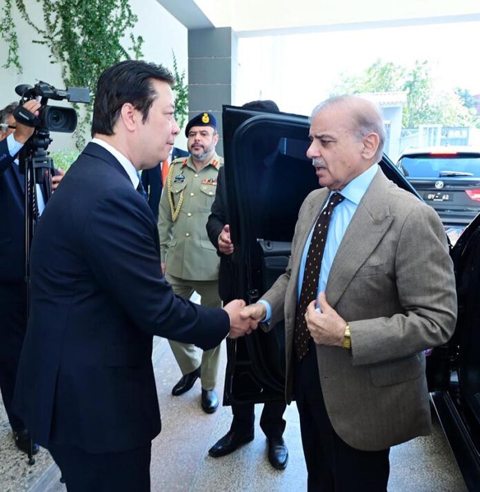 Ambassador of Myanmar Wunna Han welcomes Prime Minister Muhammad Shehbaz Sharif at the embassy of Myanmar, where he visited to offer his condolences and show solidarity over the recent devastating earthquake in Myanmar