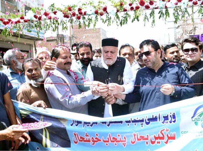 Federal Minister for Poverty Alleviation and Social Safety, Syed Imran Ahmad Shah, inaugurates the road carpeting project at Khokha Bazaar, Sahiwal, under Chief Minister Punjab Maryam Nawaz's 'Saraken Bahal, Punjab Khushhal' initiative