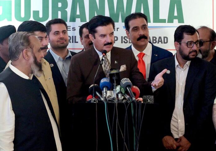 APP16-120425Islamabad