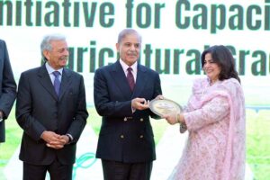 Prime Minister Muhammad Shehbaz Sharif awards shields to the team of Prime Minister's initiative of sending 1000 agriculture graduates for training in China for capacity building of Agricultural Sector in Pakistan.