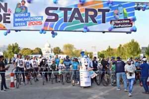 Large number of Participants participate in Run and Ride Rally in connection with World Immunization Week 2025 at Bolan Gate, F-9 Park in the Federal Capital