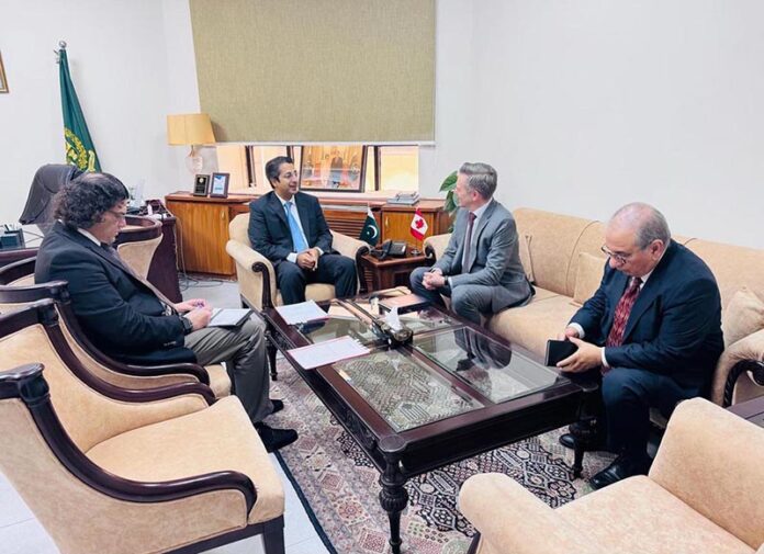 Rana Ihsaan Afzal Khan, Coordinator to the Prime Minister on Commerce, meets Daniel Arsenault, Counsellor at the Canadian High Commission, at the Prime Minister's Office to discuss enhanced Pakistan-Canada trade and investment cooperation