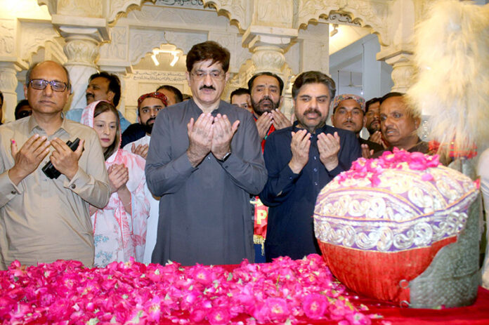 Sindh Chief Minister Syed Murad Ali Shah and others offering Fateha on the grave of Shaheed Zulfiqar Ali Bhutto on the occasion to attend his 46th martyrdom anniversary at Garhi Khuda Bakhsh