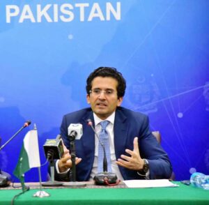 Federal Minister for Petroleum, Ali Pervaiz Malik addressing a press conference.