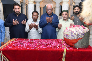 Pakistan People’s Party workers attending the candle lit up ceremony in front of the mausoleum of Shaheed Zulfiqar Ali Bhutto to pay tribute on his 46th martyrdom anniversary at Garhi Khuda Bakhsh