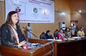 Ms. Saadia Temur, Focal Person to the Chief Minister Punjab and Parliamentary Secretary for Women Development Department addressing the closing ceremony of Women Empowerment and Mentoring Program at Government College Woman University Faisalabad (GCWUF).