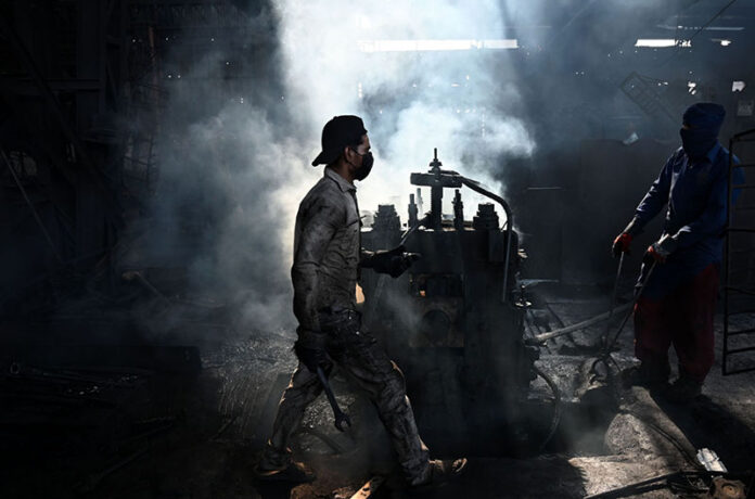 Labourers work at an iron factory in industrial area as world celebrate the International Labor Day. A celebration all over the global to pay tribute to those who laid down their lives in Chicago in 1886 for the rights of laborers with the theme of Uniting Workers for Social and Economic Advancement. It was in 1972 when Pakistan,s first labor policy was devised and May 1st was officially declared as a holiday. Pakistan,s labor constitutes without doubt the most miserable community in the country. Labor Day is an annual holiday celebrated all over the world on May 01 that resulted from efforts of the labor union movement, to celebrate the economic and social achievements of workers