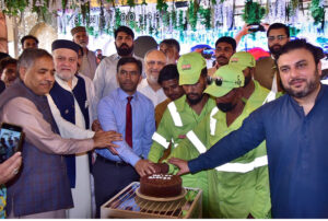 Federal Minister for Poverty Alleviation and Social Safety Syed Imran Ahmed Shah cutting the ribbon at the inaugural ceremony of SWSSC.