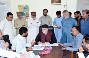 Federal Minister for Poverty Alleviation and Social Safety Syed Imran Ahmed Shah being briefed by BISP representatives during his visit to BISP regional Office.