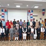 Prof. Dr. Khalid Masood Gondal, Vice Chancellor of Fatima Jinnah University, and Dr. Abdul Ghafoor Niazi, Chairman BOD, Niazi Medical & Dental College,including Senior officials and staff pose for a group photo during the MBBS oath-taking and White Coat Ceremony