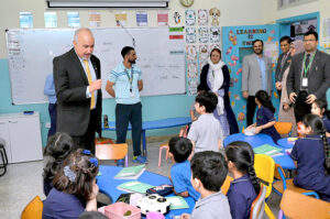 Ambassador Faisal Niaz Tirmizi, Pakistan’s Envoy to the United Arab Emirates addresses students during his visit to the Pakistan Education Academy (PEA) and English Language Private School (ELPS)