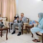 Federal Minister for Planning, Development & Special Initiatives, Ahsan Iqbal, visited the residence of the late Senator Taj Haider in Karachi to offer his condolences to the bereaved family