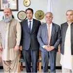 Federal Minister for Commerce Jam Kamal Khan meets SAARC Chamber delegation — Discussion held on boosting trade ties with Bangladesh; Rana Ihsaan Afzal, Coordinator to PM on Commerce, also seen in the frame