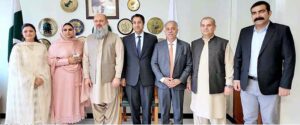 Federal Minister for Commerce Jam Kamal Khan meets SAARC Chamber delegation — Discussion held on boosting trade ties with Bangladesh; Rana Ihsaan Afzal, Coordinator to PM on Commerce, also seen in the frame