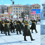 Prime Minister Muhammad Shehbaz Sharif inspects Guard of Honour at Victory Monument