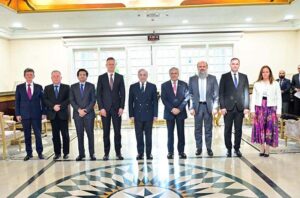 Prime Minister Muhammad Shehbaz Sharif in a group photo with the Foreign Minister of Hungary Mr. Péter Szijjártó and the accompanying delegation