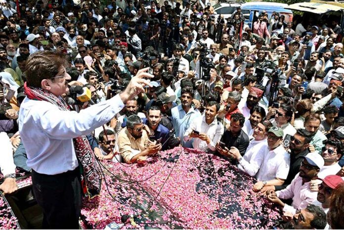 Sindh Chief Minister Syed Murad Ali Shah Sindh Chief Minister Syed Murad Ali Shah addresses a gathering during receives a hero’s welcome at Airport Old Terminal after achieving a landmark *CCI decision