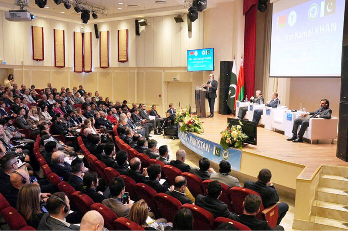 Federal Minister for Commerce, Jam Kamal Khan addressing the Pakistan-Belarus Business Forum in Minsk, emphasizing strengthened bilateral trade ties and inviting Belarusian investors to explore opportunities in Pakistan’s Special Economic Zones