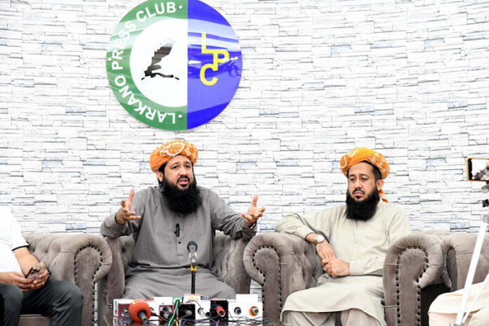 General Secretary JUI Sindh Rashid along with Nasir Mahmood Soomro addressing a press conference at Press Club